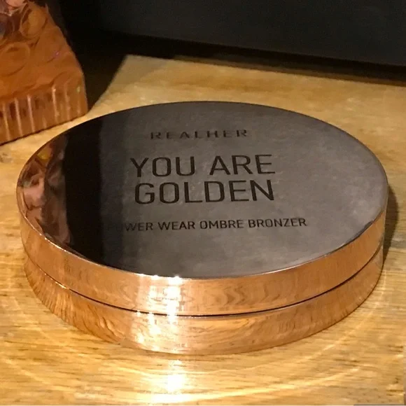 RealHer You Are Golden Power Wear Ombre Bronzer for Face and Body! 8g *BNIB - Picture 10 of 13